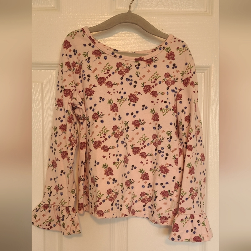 Long sleeve floral top